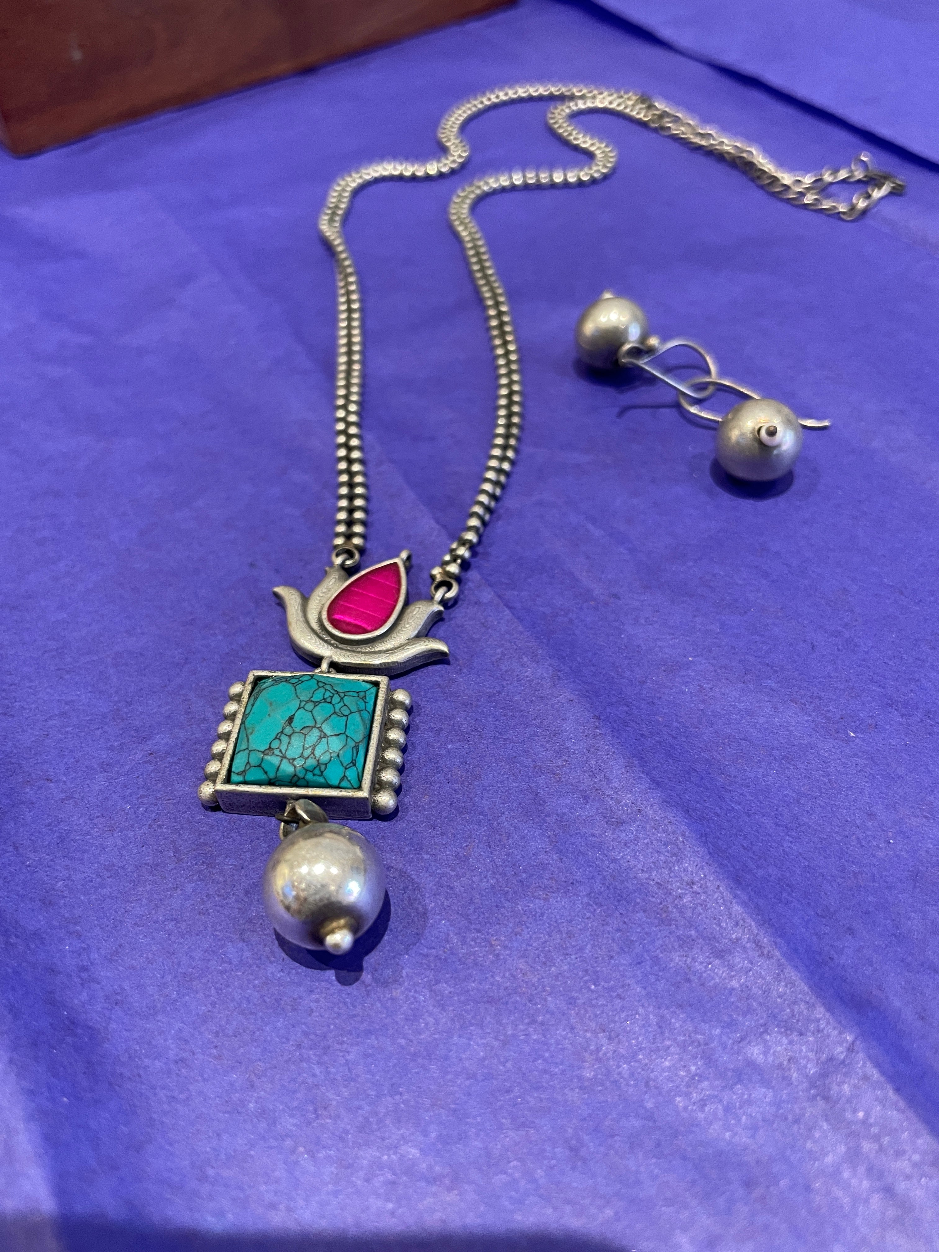 Dual Lotus Drop Necklace Set