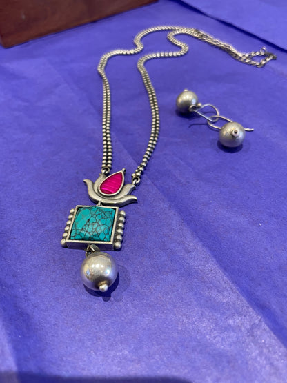 Dual Lotus Drop Necklace Set