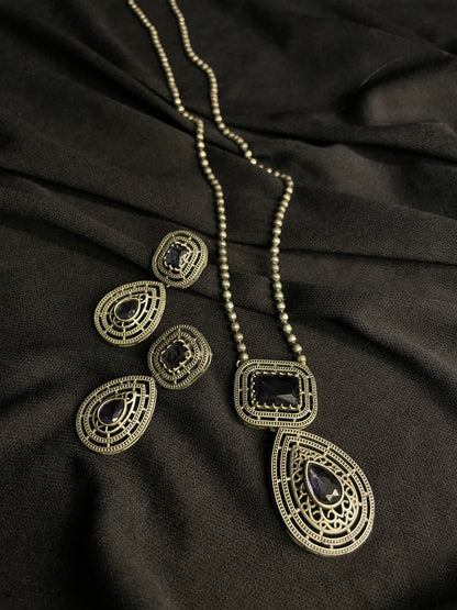 Gayatri Teardrop Pendant Necklace Set - Royal Purple