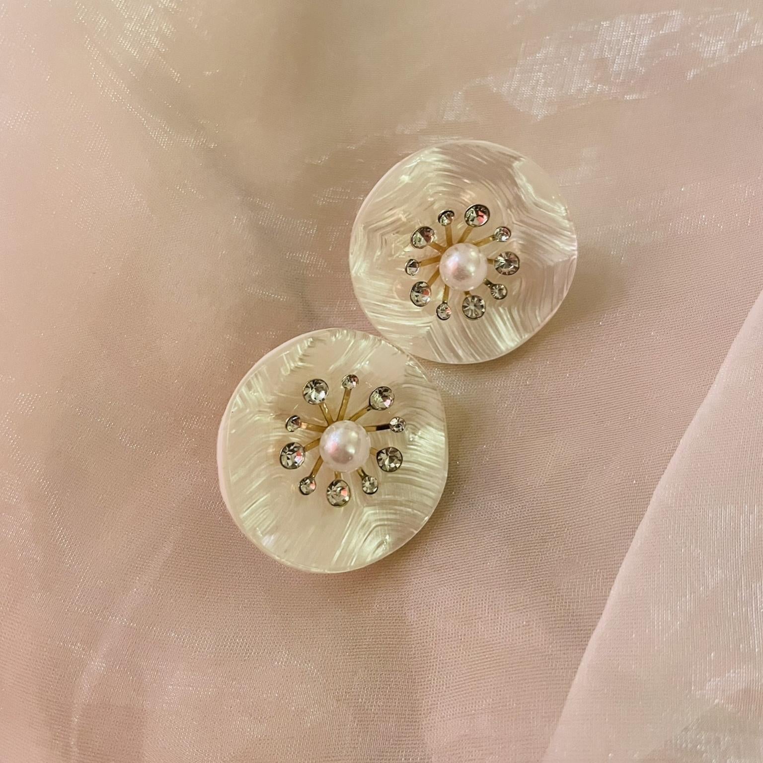 Snowflake Pearl Large Stud Earrings