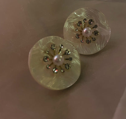Snowflake Pearl Large Stud Earrings